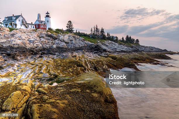 Puesta De Sol Sobre Las Olas De Pemaquid Point Foto de stock y más banco de imágenes de Acantilado - Acantilado, Agua, Aire libre