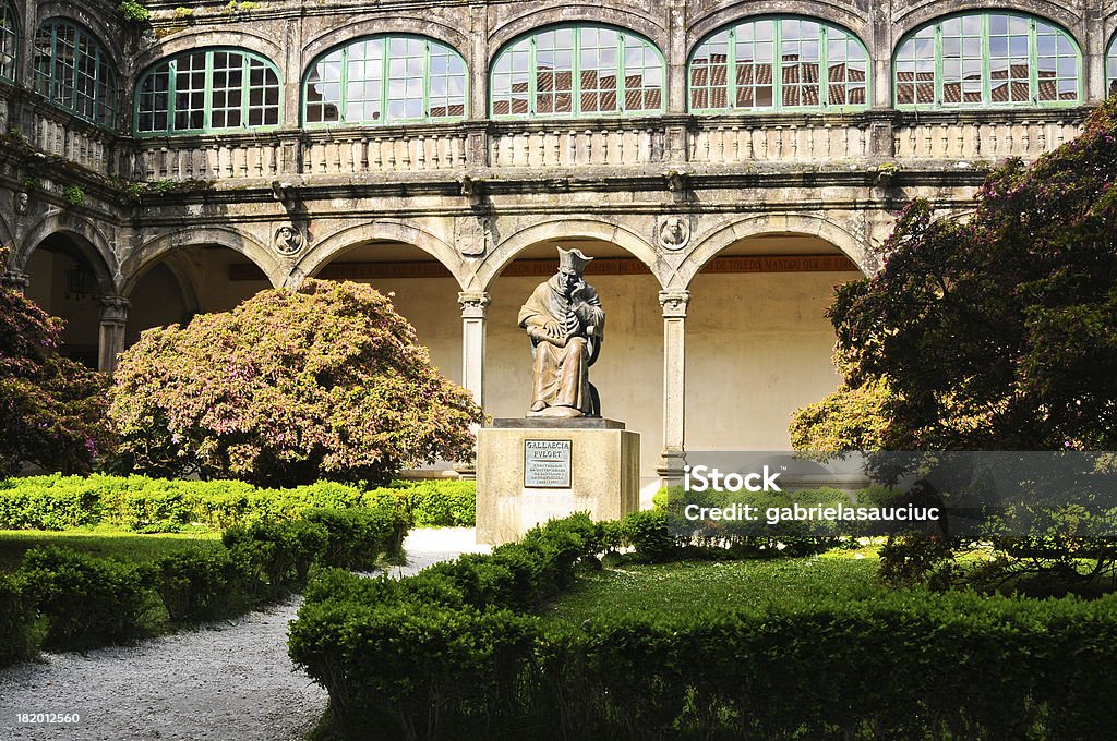 Al jardín - Foto de stock de Catedral de Santiago de Compostela libre de derechos