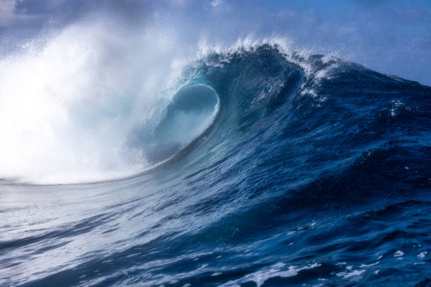 istock Giant wave, Teahupoo, Tahiti, French Polynesia 1820192994
