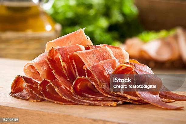 Fette Di Prosciutto Crudo - Fotografie stock e altre immagini di Prosciutto - Prosciutto, Prosciutto crudo, Prosciutto di Parma