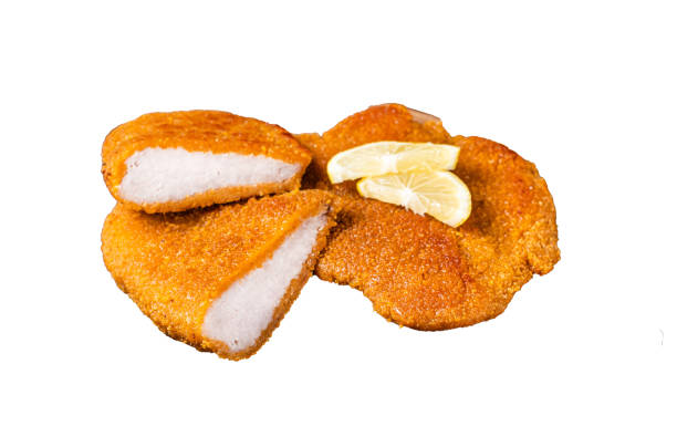 escalope de veau viennoise, escalope de viande frite. isolé, fond blanc. - schnitzel cutlet meat isolated on white photos et images de collection