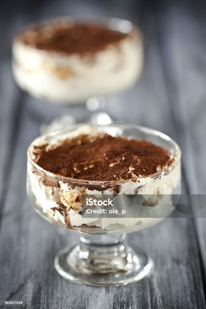 El tiramisú pastel - Foto de stock de Tiramisú libre de derechos