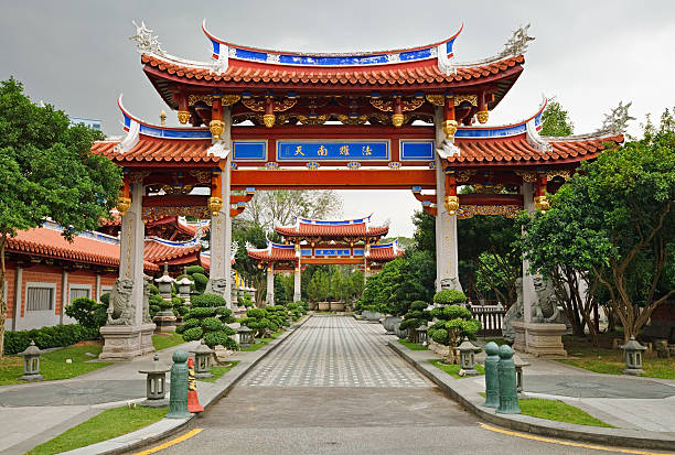Lian Shan Shuang Lin, Singapore "Lian Shan Shuang Lin Monastery, Singapore" shaolin monastery stock pictures, royalty-free photos & images