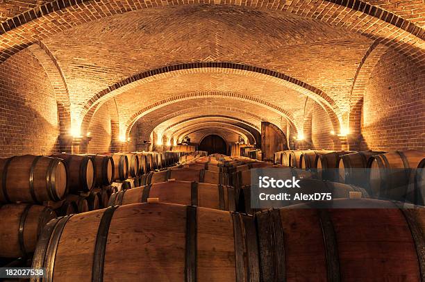 Wine Weinkeller Stockfoto und mehr Bilder von Weinkeller - Weinkeller, Wein, Keller