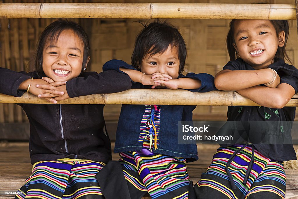 Tres niñas en el norte de Laos - Foto de stock de Laos libre de derechos