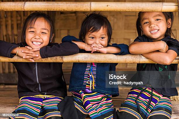 Tres Niñas En El Norte De Laos Foto de stock y más banco de imágenes de Laos - Laos, Niño, Chica adolescente