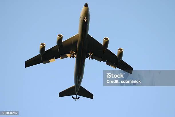 Plano De La Fuerza Aérea Foto de stock y más banco de imágenes de Ala de avión - Ala de avión, Aterrizar, Avión