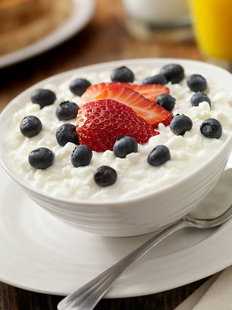 istock Cottage Cheese with Fresh Fruit 182033335