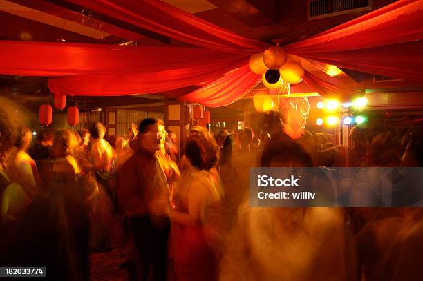 Party Machen Stockfoto und mehr Bilder von Disco-Tanz - Disco-Tanz, Anzahl von Menschen, Bewegung