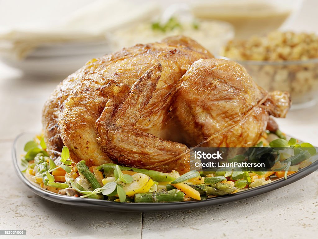 Pollo asado la cena - Foto de stock de Pollo asado libre de derechos