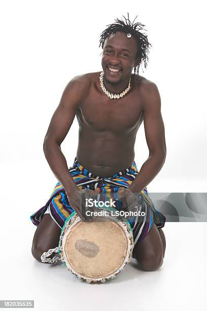 Photo libre de droit de African Portraitplay Tamtam banque d'images et plus d'images libres de droit de Adulte - Adulte, Afrique, Bonheur