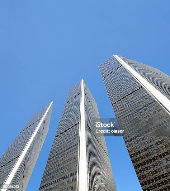 Acciaio E Vetro Business Grattacieli - Fotografie stock e altre immagini di Acciaio - Acciaio, Affari, Ambientazione esterna