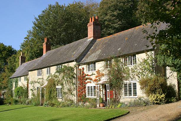 istock English village cottages 182040942