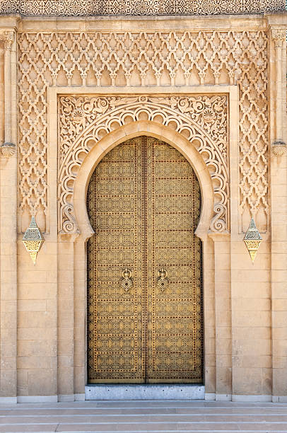 istock Arched door in Meknes 182042750