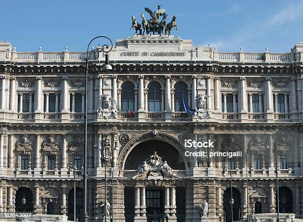 Photo libre de droit de Rome Palazzo Di Giustizia Ou Palais De Justice La Cour Suprême banque d'images et plus d'images libres de droit de Rome - Italie