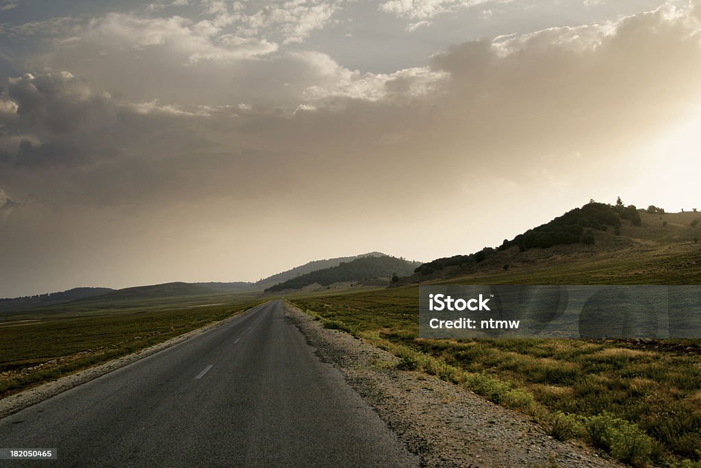 Autostrada marocchina - Foto stock royalty-free di Deserto