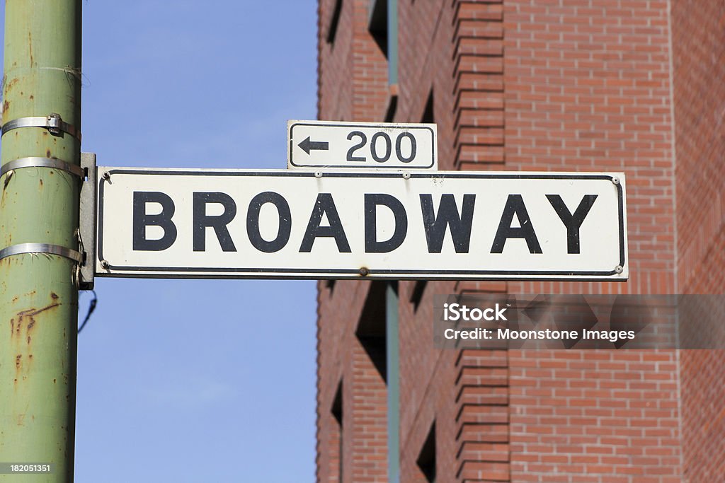 Broadway Street в Сан-Франциско, Калифорния - Стоковые фото Американская культура роялти-фри