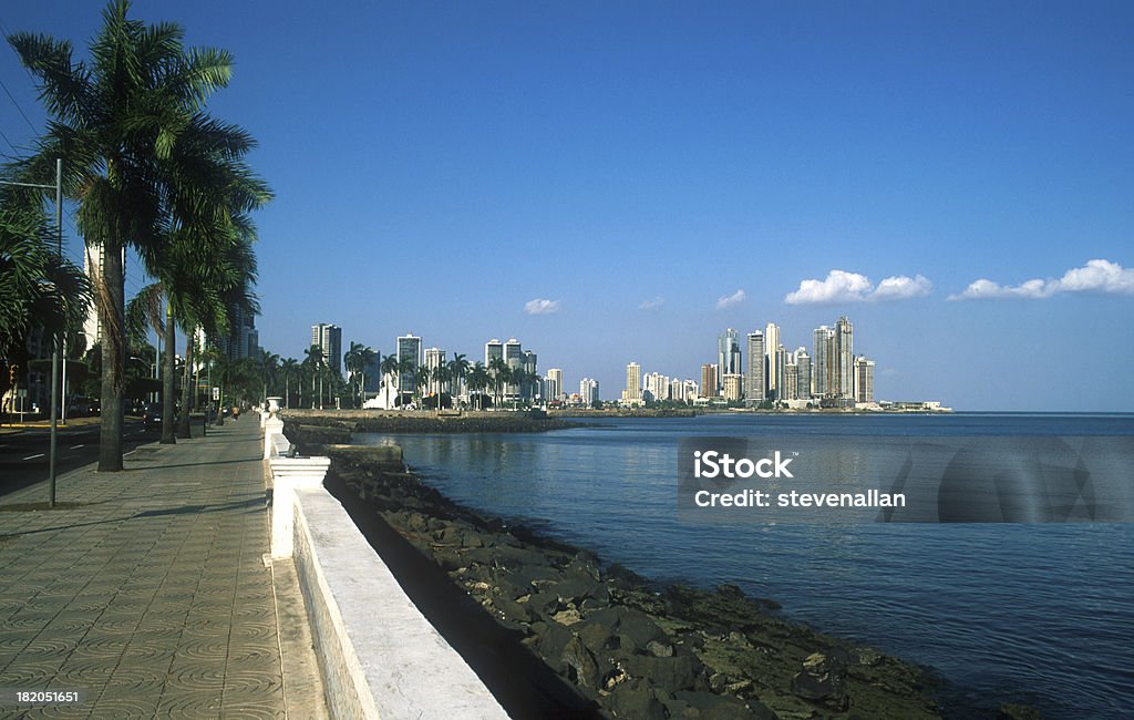 La ciudad de Panamá - Foto de stock de Acera libre de derechos