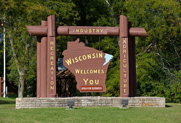 istock Welcome to Wisconsin Sign 182052659
