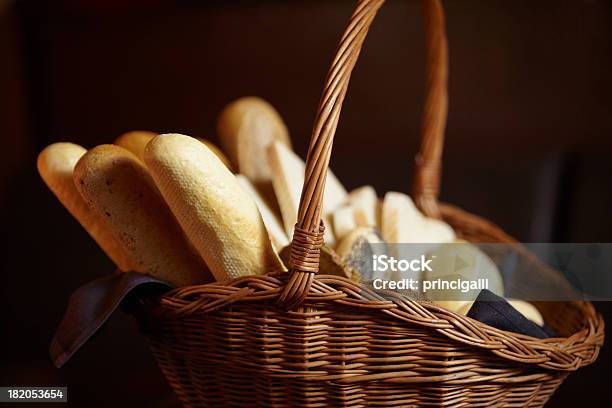 Pane Fresco - Fotografie stock e altre immagini di Alimentazione sana - Alimentazione sana, Alimento di base, Baguette