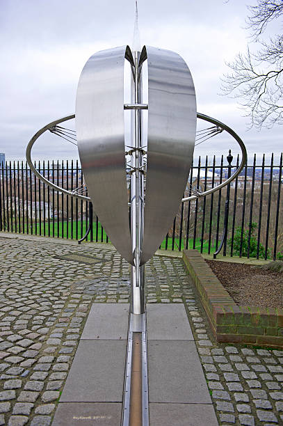 最高の meridian 「greenwich - the greenwich meridian ストックフォトと画像