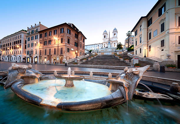 スペイン階段、ローマ（イタリア） - piazza di spagna spanish steps church trinita dei monti ストックフォトと画像