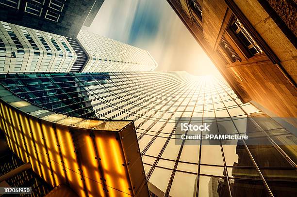 Büro Skysraper In Der Sonne Stockfoto und mehr Bilder von Frankfurt am Main - Frankfurt am Main, Außenaufnahme von Gebäuden, Architektur