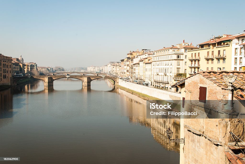 Fiume Arno visualizzate da Vasari Corridoio - Foto stock royalty-free di Antico - Condizione