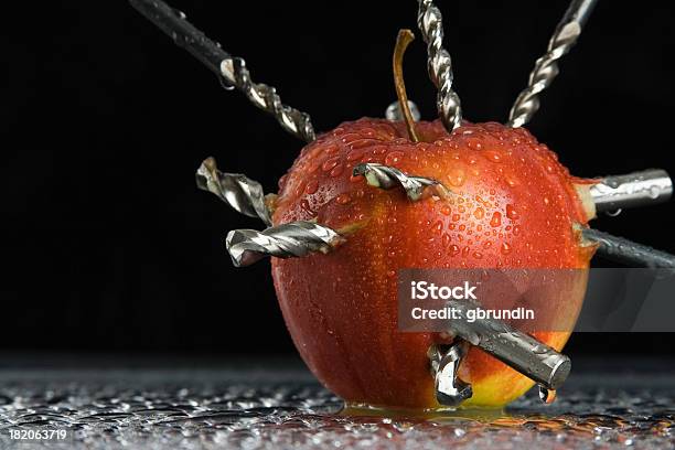 Missbraucht Apple Stockfoto und mehr Bilder von Apfel - Apfel, Bohrer, Abgeschiedenheit