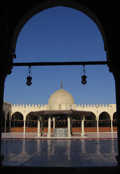 amr mesquita de ibn el aas - cairo mosque koran islam imagens e fotografias de stock