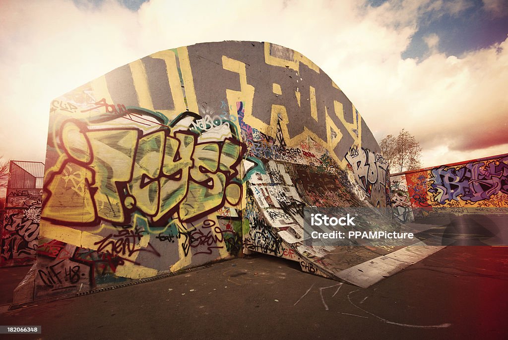 La rampa - Foto stock royalty-free di Andare sullo skate-board