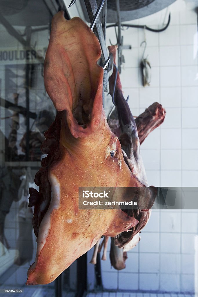 display de cabeza de cerdo - Foto de stock de Escoger libre de derechos