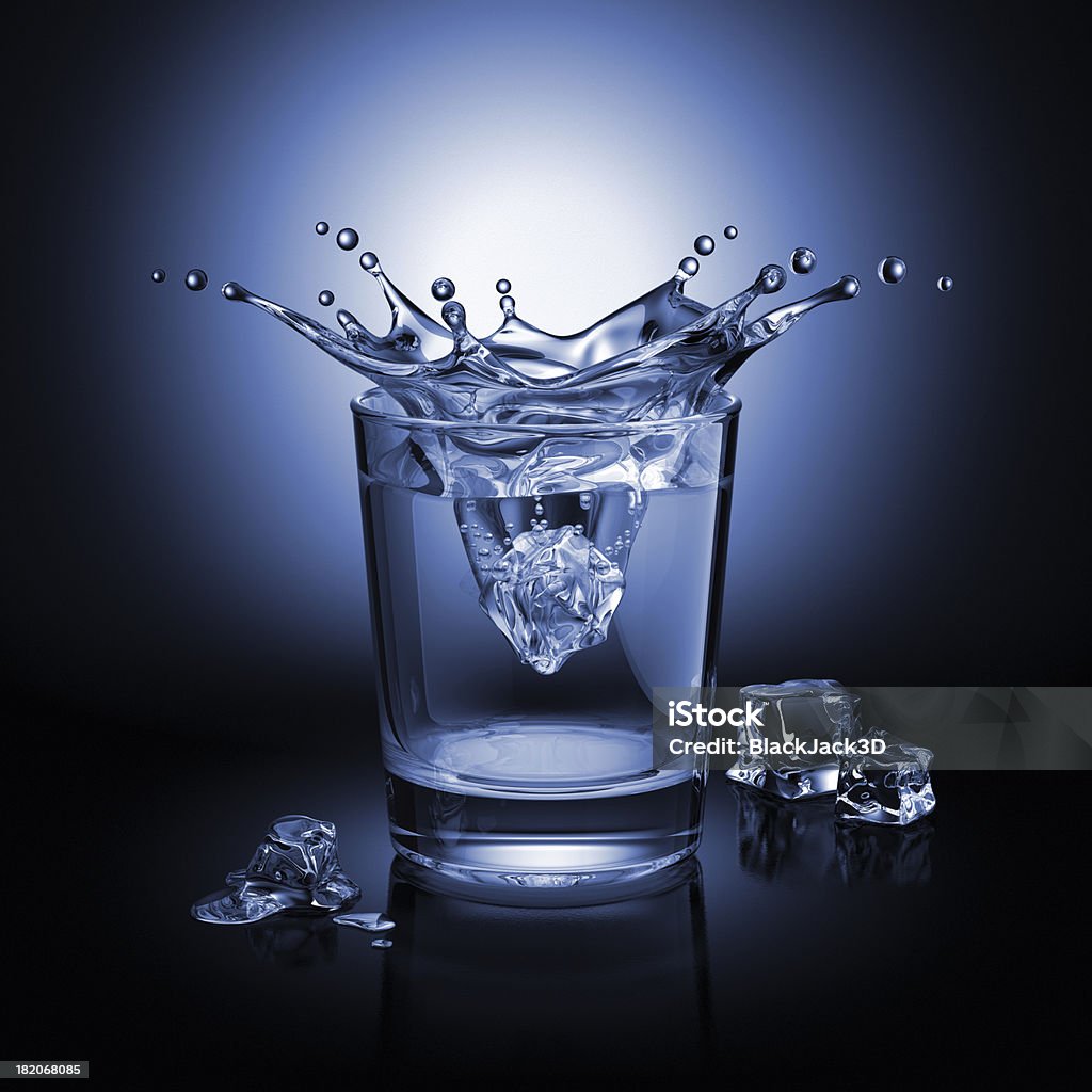 Splash en el vidrio - Foto de stock de Cóctel - Bebida alcohólica libre de derechos