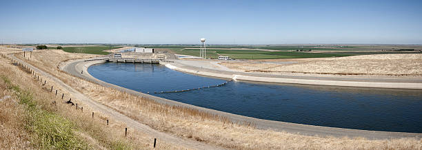 istock California Aqueduct and Pumping Plant 182069705