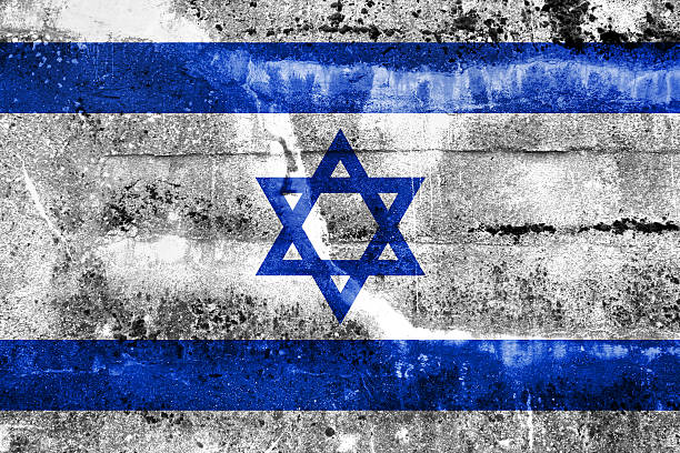 istock Israel Flag painted on grunge wall 182086029