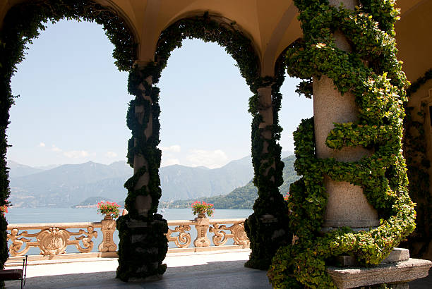 istock View of Lake Como 182086134