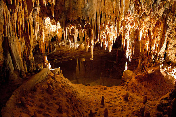 istock Cave stalactites, stalagmites, and other formations at Luray Caverns, Virginia 182091737