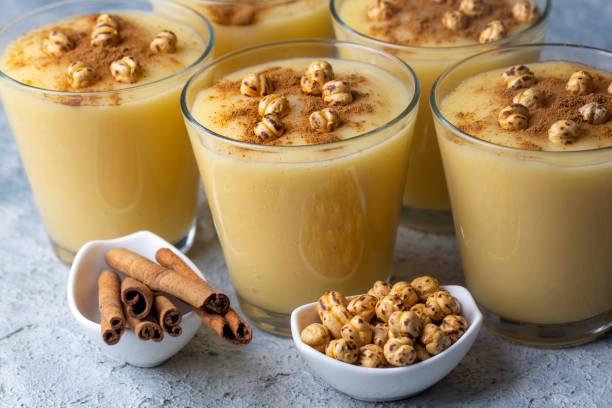 boza or bosa, traditional turkish drink with roasted chickpea - 16019 imagens e fotografias de stock