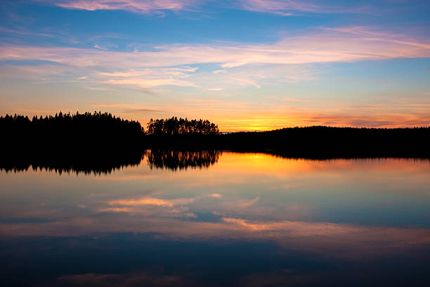 istock Beautiful sunset over the lake 182103340