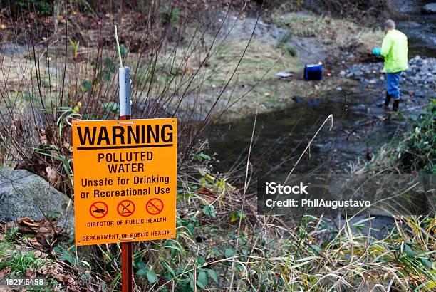 Wissenschaftler Auswahl Umweltverschmutzung Stufen Creek Stockfoto und mehr Bilder von Bach