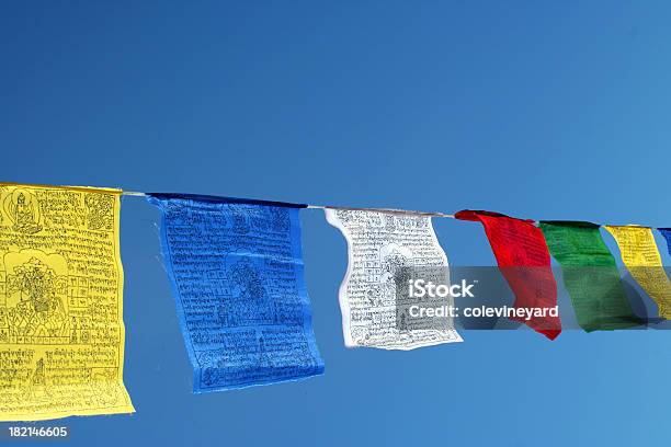 El Tíbet Oración Flags Foto de stock y más banco de imágenes de Bandera - Bandera, Bandera de oración, Budismo