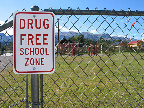 istock Drug Free School Zone 182146627