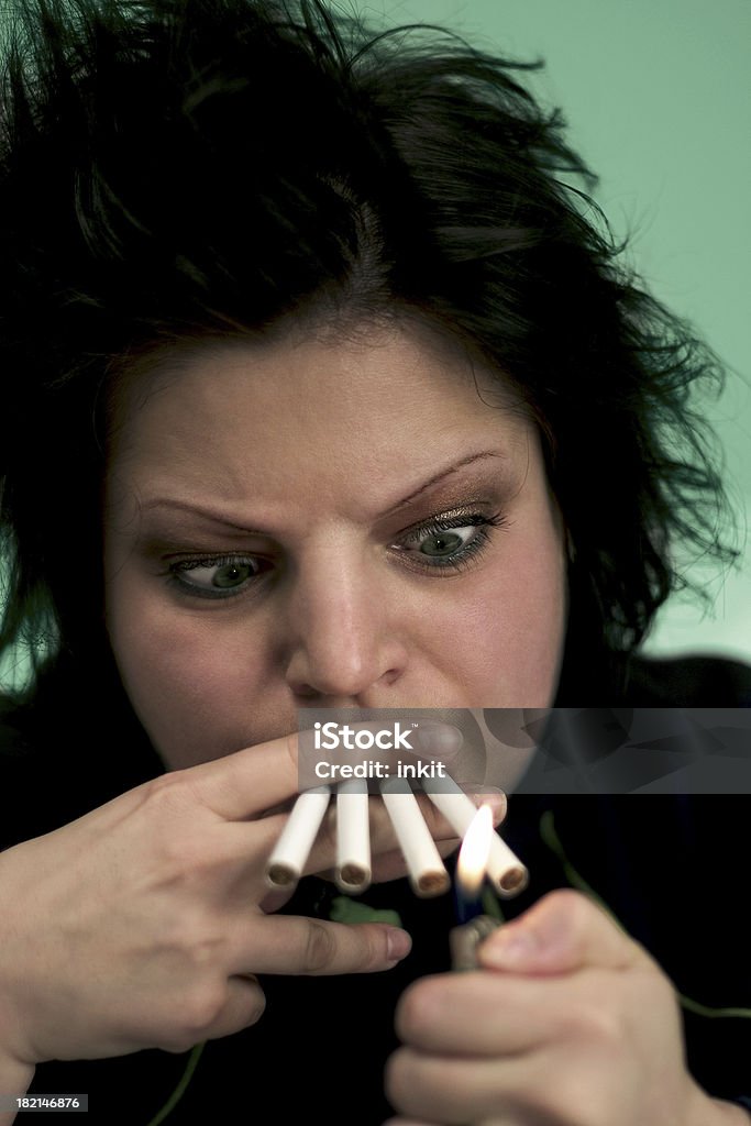 Comportement addictif - Photo de Cigarette libre de droits