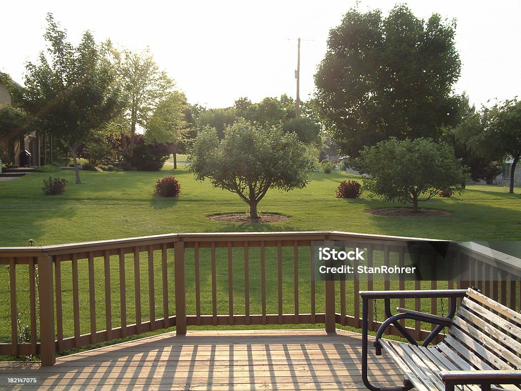 Back Yard terrazza - Foto stock royalty-free di Portico