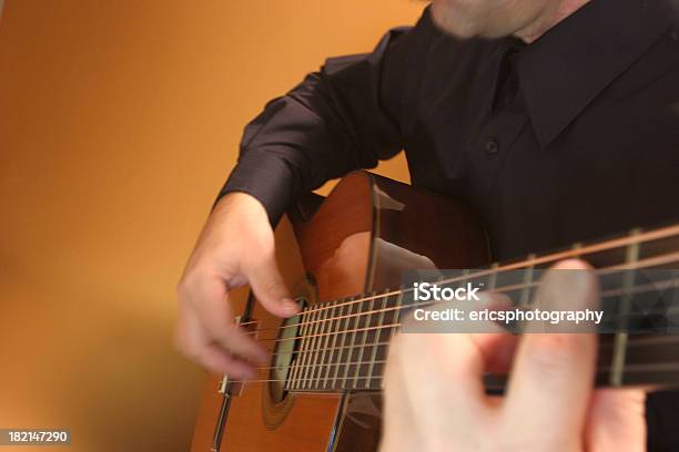 Guitarra Clásica Player Foto de stock y más banco de imágenes de Actuación - Representación - Actuación - Representación, Arte cultura y espectáculos, Artista