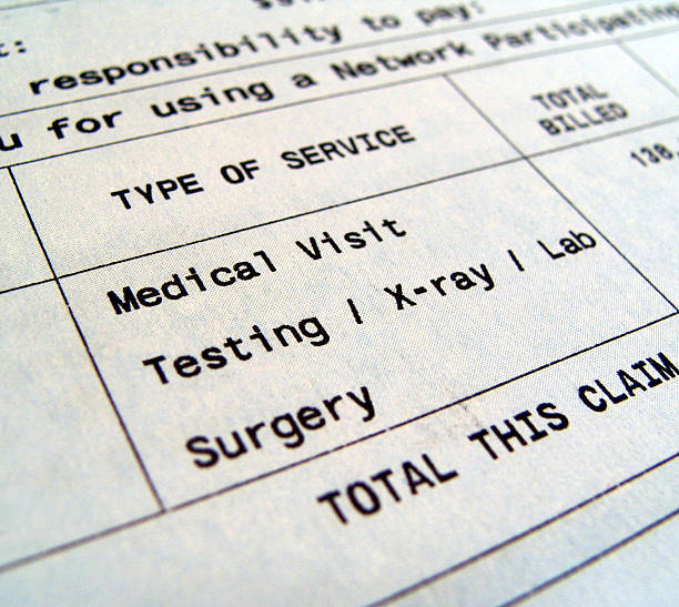 medizinische bill - medical bills stock-fotos und bilder