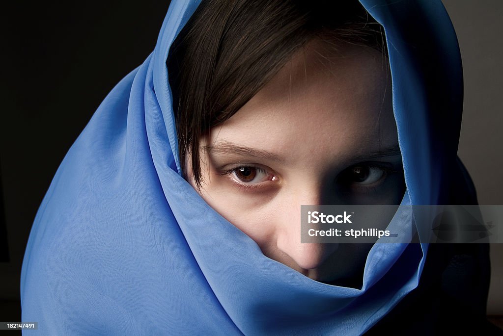 Fille masquée 02 - Photo de Adolescent libre de droits