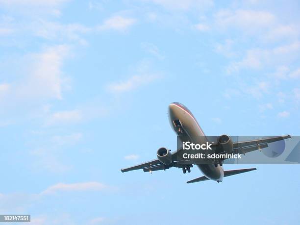 Aviãocanto Inferior - Fotografias de stock e mais imagens de Asa de aeronave - Asa de aeronave, Avião, Avião Comercial