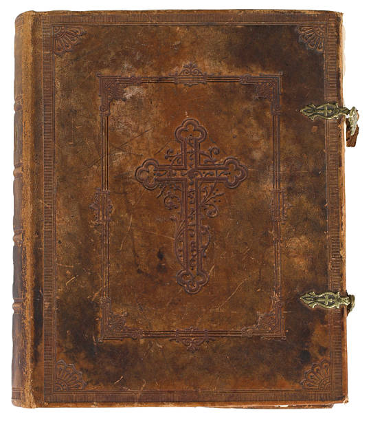 wornout livro de orações - book book cover old bible - fotografias e filmes do acervo