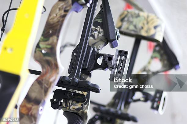 Tiro Con Arco Foto de stock y más banco de imágenes de Actividad - Actividad, Actividades recreativas, Arco - Deporte